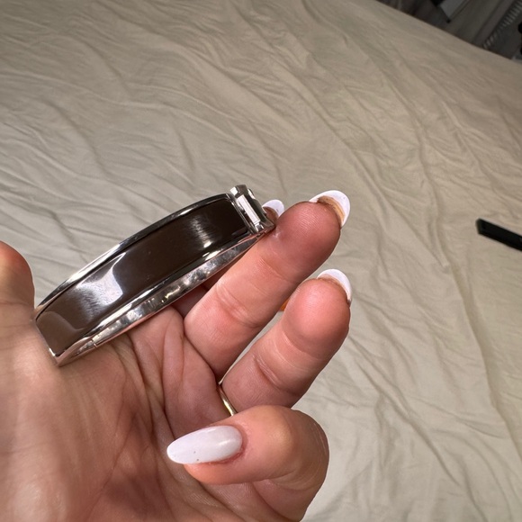 Hermès
Enamel Clic Clac H Bangle Bracelet - Picture 7 of 9